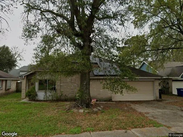 331 Brompton Ct, Highlands, TX 77562