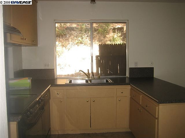 2nd image of 144 Ascot Ct APT 2