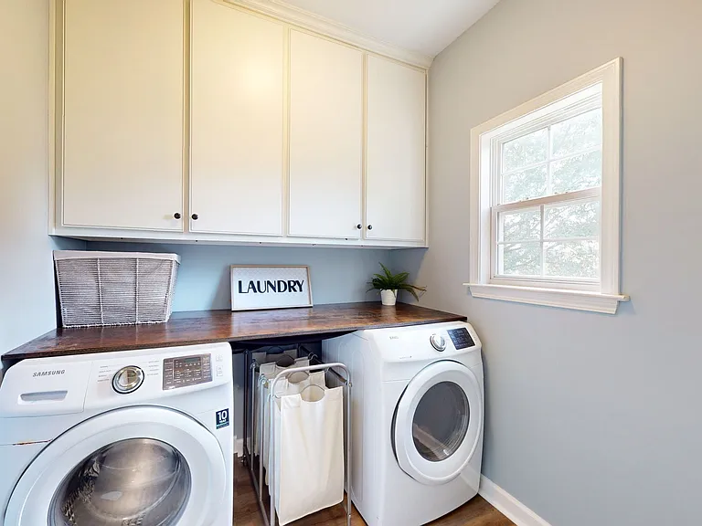 2259 Dewey Dr — Photo 15