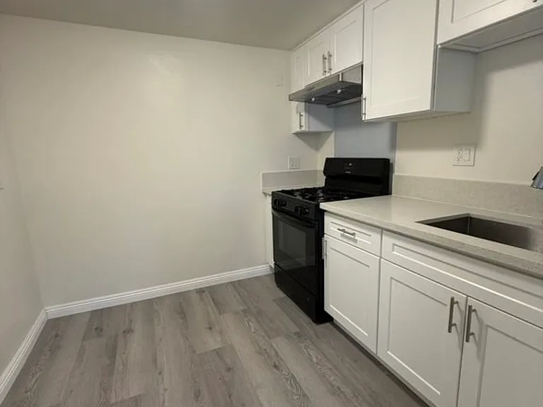 17955 Wellford Dr #2 — Photo 3