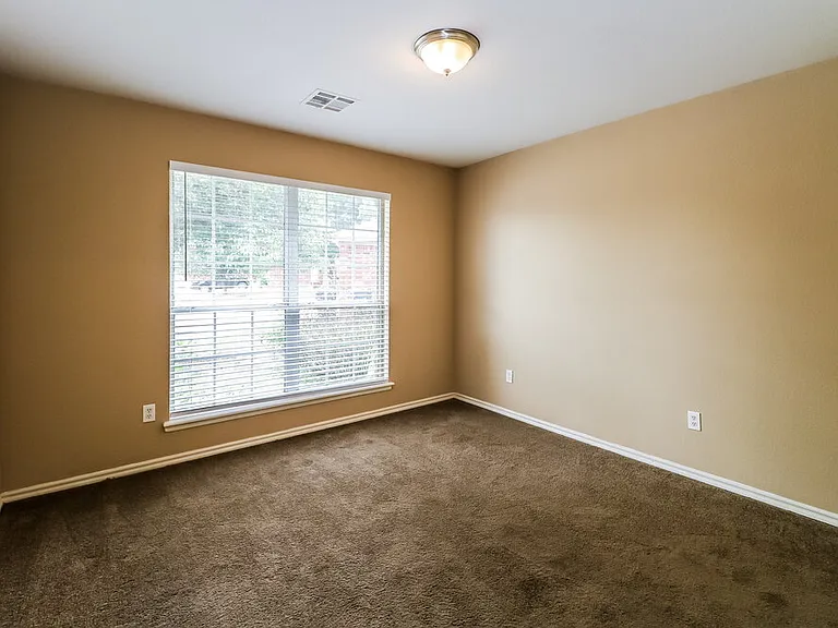 2200 SW 141st Pl — Photo 13