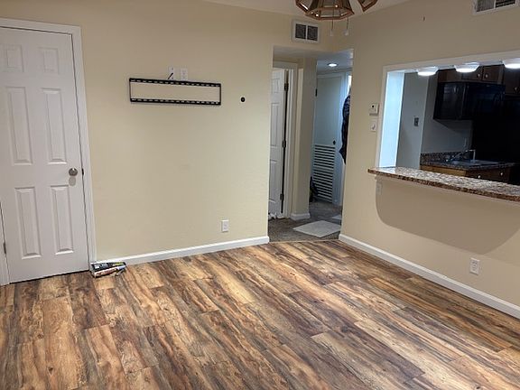 5th image of 409 37th Street Pl