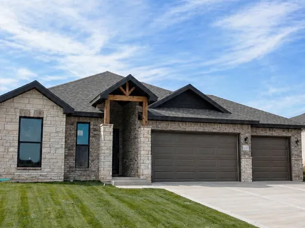 18435 W 195th Ter, Spring Hill, KS 66083