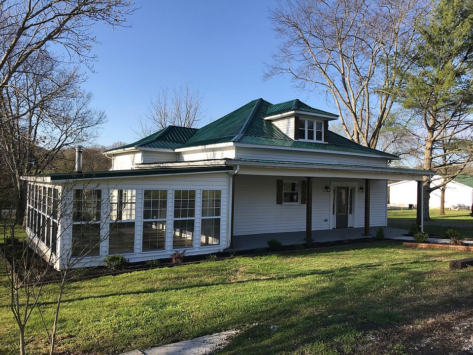 1st image of 2 Bradley Ln