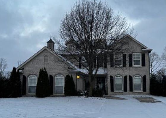 1st image of 750 Squire Ln