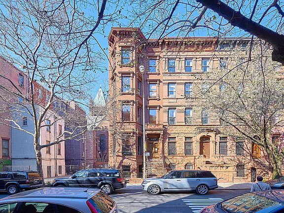 2nd image of 21 W 121st St APT 3