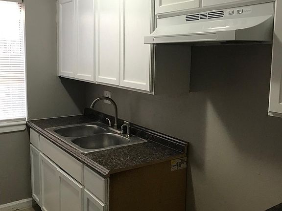 5th image of 128 Fairfield Ave APT A