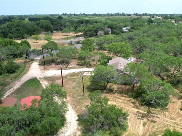 10750 Rosemar Ln, Adkins, TX 78101