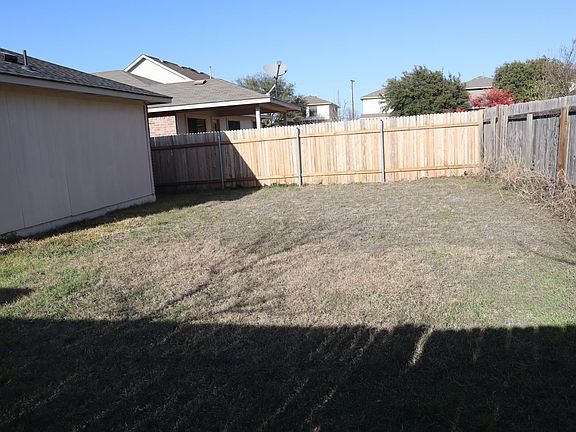 3rd image of 15539 Sutton Leighs Ln