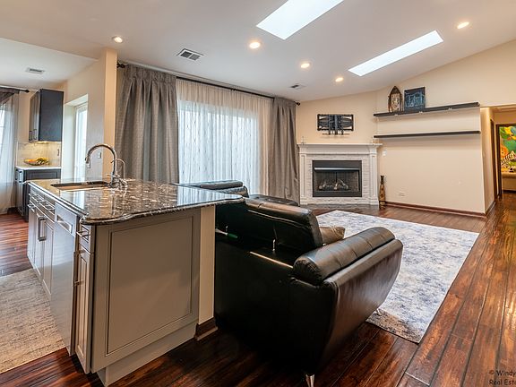 5th image of 1485 Fairlane Dr APT 8