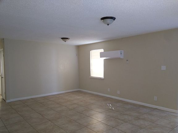 3rd image of 3508 Merrill Ave
