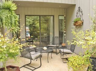 193 Riverview Ter #193D, Lake Wylie, SC 29710