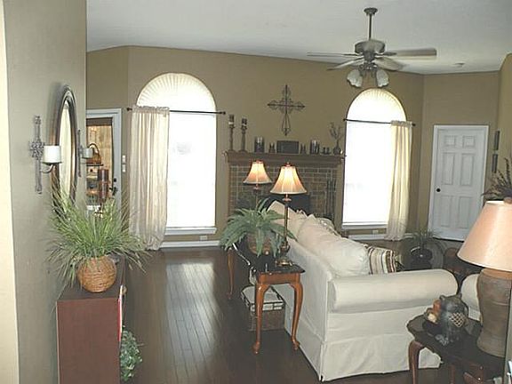 4th image of 2222 McIntosh Dr