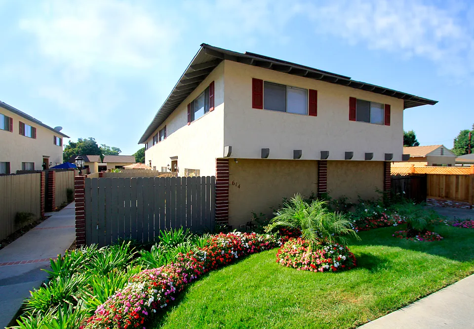 614 Linwood Ave #614
