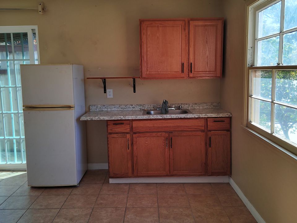 1st image of 4061 Taos Dr