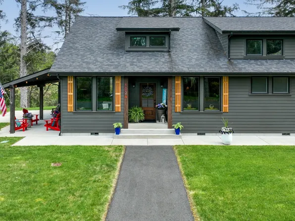 1024 SW Pine Dr, Warrenton, OR 97146