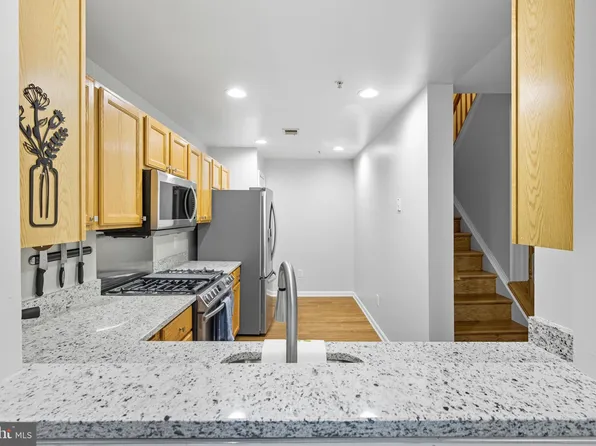 12941 Bridger Dr #1611, Germantown, MD 20874