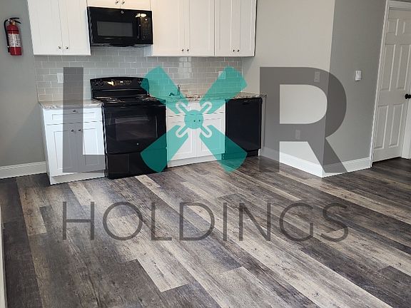 3rd image of 364-366 E Marshall St #11569499