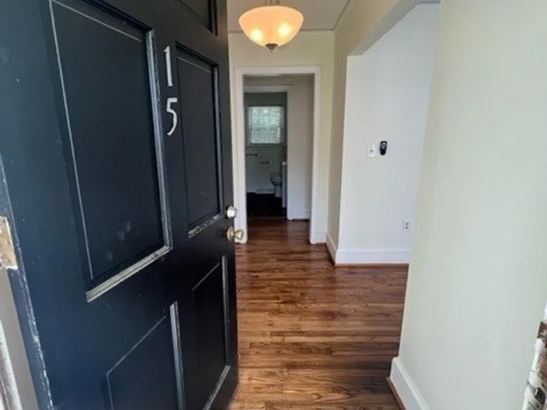 3 Bedroom 1.5 Bath Home Family Room, Living Room and Dining Room! - Eastside of Greenville — Photo 10