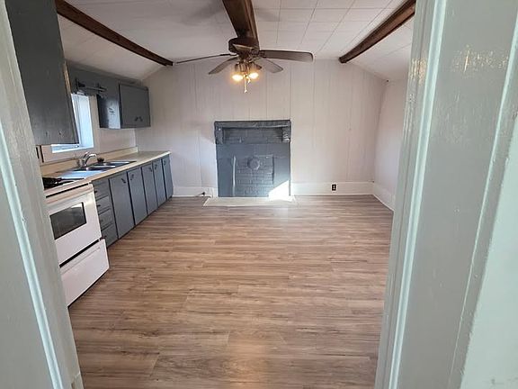 4th image of 18 Brown Teal Rd