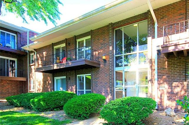 2nd image of 10364 Forest Brook Ln APT A
