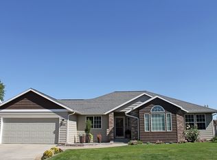 925 SE Harvest Dr, College Place, WA 99324