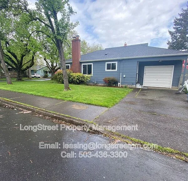 390 23rd St SE — Photo 22