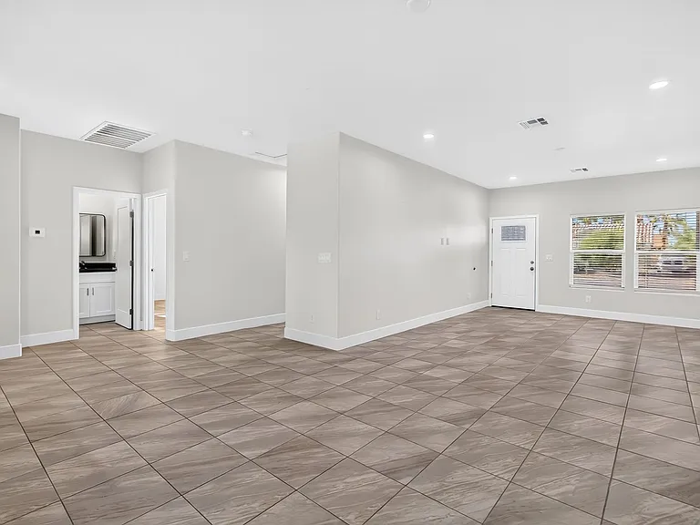4078 Welter Ave — Photo 3