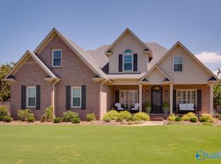 7103 Hayground Dr SE, Owens Cross Roads, AL 35763