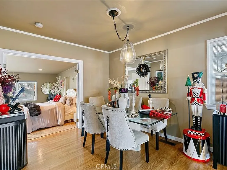 3907 Edgehill Dr — Photo 7