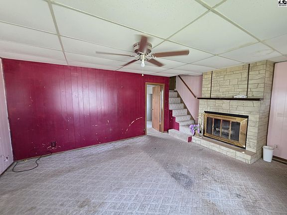 4th image of 229 E Avenue A