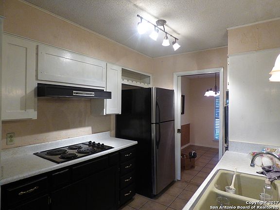 5th image of 10707 Lands Run St
