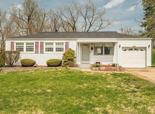 711 Science Hill Dr, Saint Louis, MO 63137