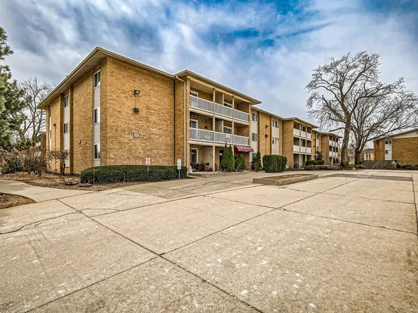 920 Beau Dr Unit 108, Des Plaines, IL 60016