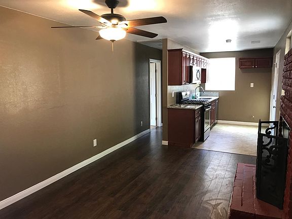 4th image of 1124 W Aeroplane Blvd