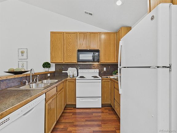 3rd image of 1048 Tierra Lane #201