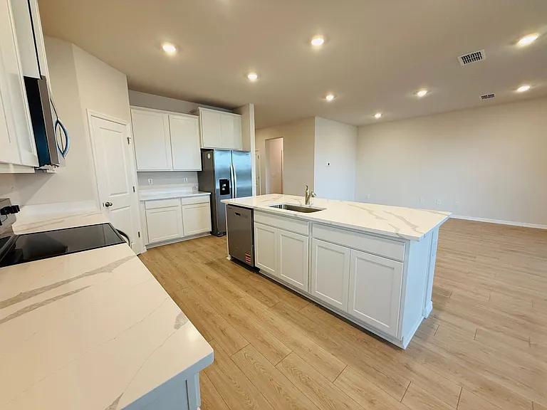 11937 Kingsley Trl — Photo 19