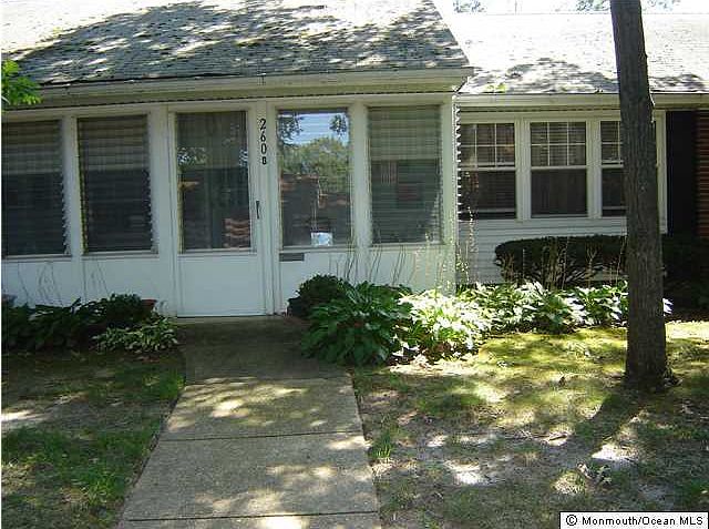 1st image of 260 Kingston Court #B