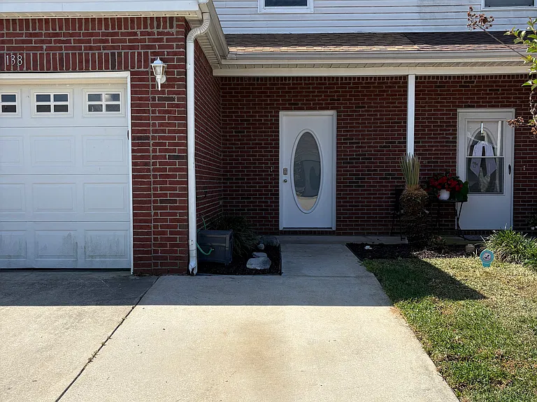 1014 Airport Rd #138 — Photo 2
