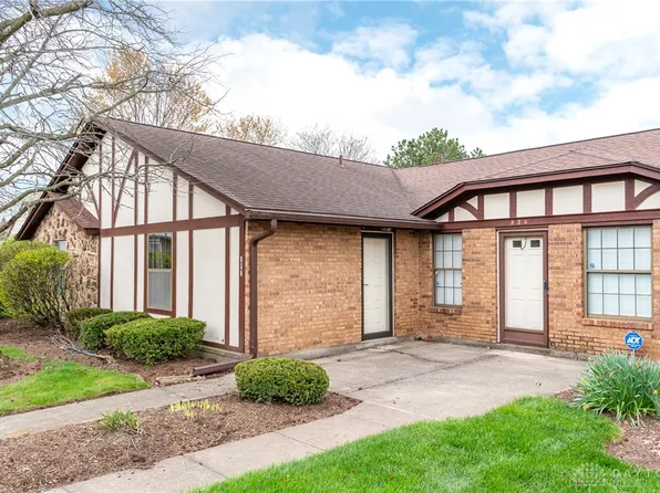 856 Pine Needles Dr, Dayton, OH 45458