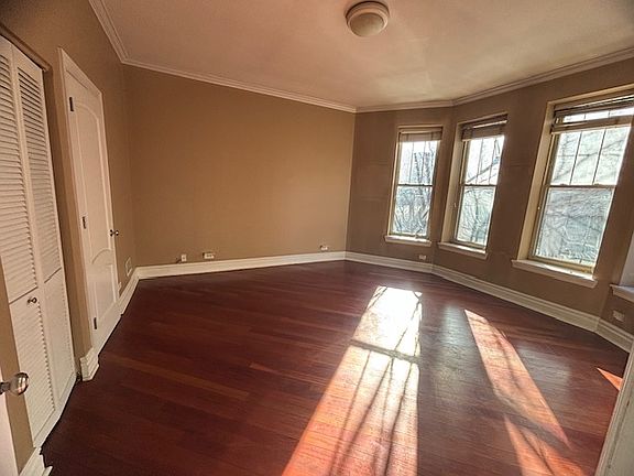 5th image of 36 S Ashland Ave