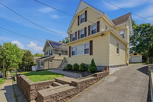 44 Grove Ave #1 Photo 1