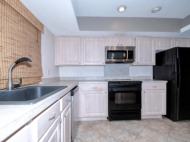 3201 Christie Cir — Photo 11