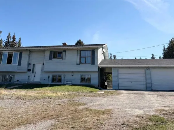 2803 S 90th St, Crowsnest Pass, AB T0K 0M0