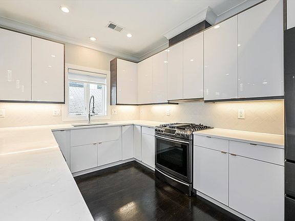 3rd image of 53 Prospect St #2