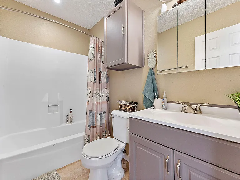 2419 Briarwest Blvd — Photo 14