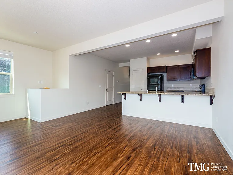 710 NW 7th Ave — Photo 3