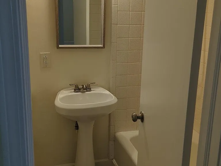 108 Albain Cir — Photo 12
