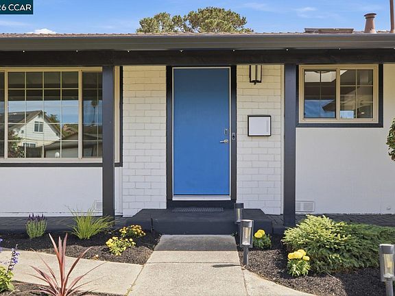 3rd image of 824 Coral Dr