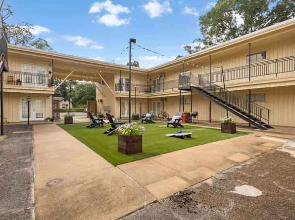 Now Leasing Prime One-Bedroom Apartments in Nacogdoches!, 901 Raguet St #1, Nacogdoches, TX 75961